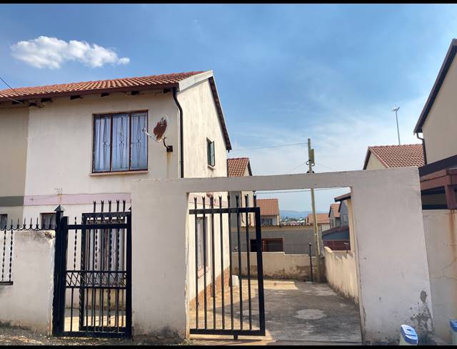 2 BEDROOM HOUSE FOR SALE IN LOTUS GARDENS